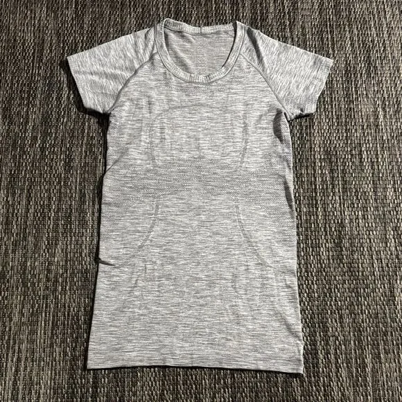 Lululemon swiftly short sleeve - Picture 1 of 5